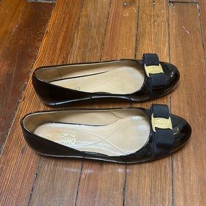 Salvatore Ferragamo Vara Flat 6.5